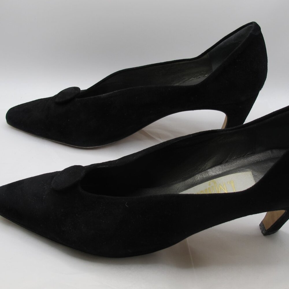 L Miller black suede 2-2.5 heel with button detail in 8.5AA